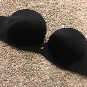 Victoria’s Secret bombshell bra